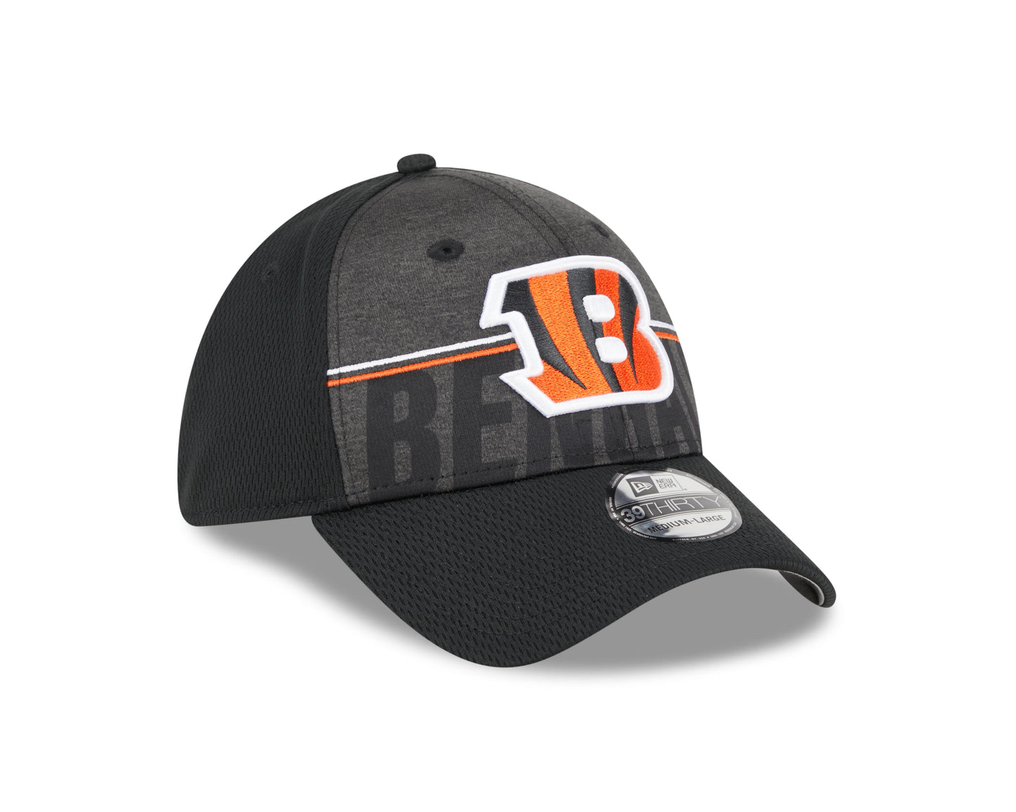Men's Cincinnati Bengals New Era NFL 2023 Training Camp Black Primary Logo 39THIRTY Flex Fit Hat