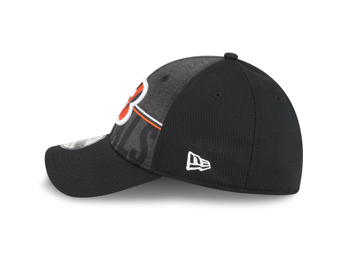 Men's Cincinnati Bengals New Era NFL 2023 Training Camp Black Primary Logo 39THIRTY Flex Fit Hat