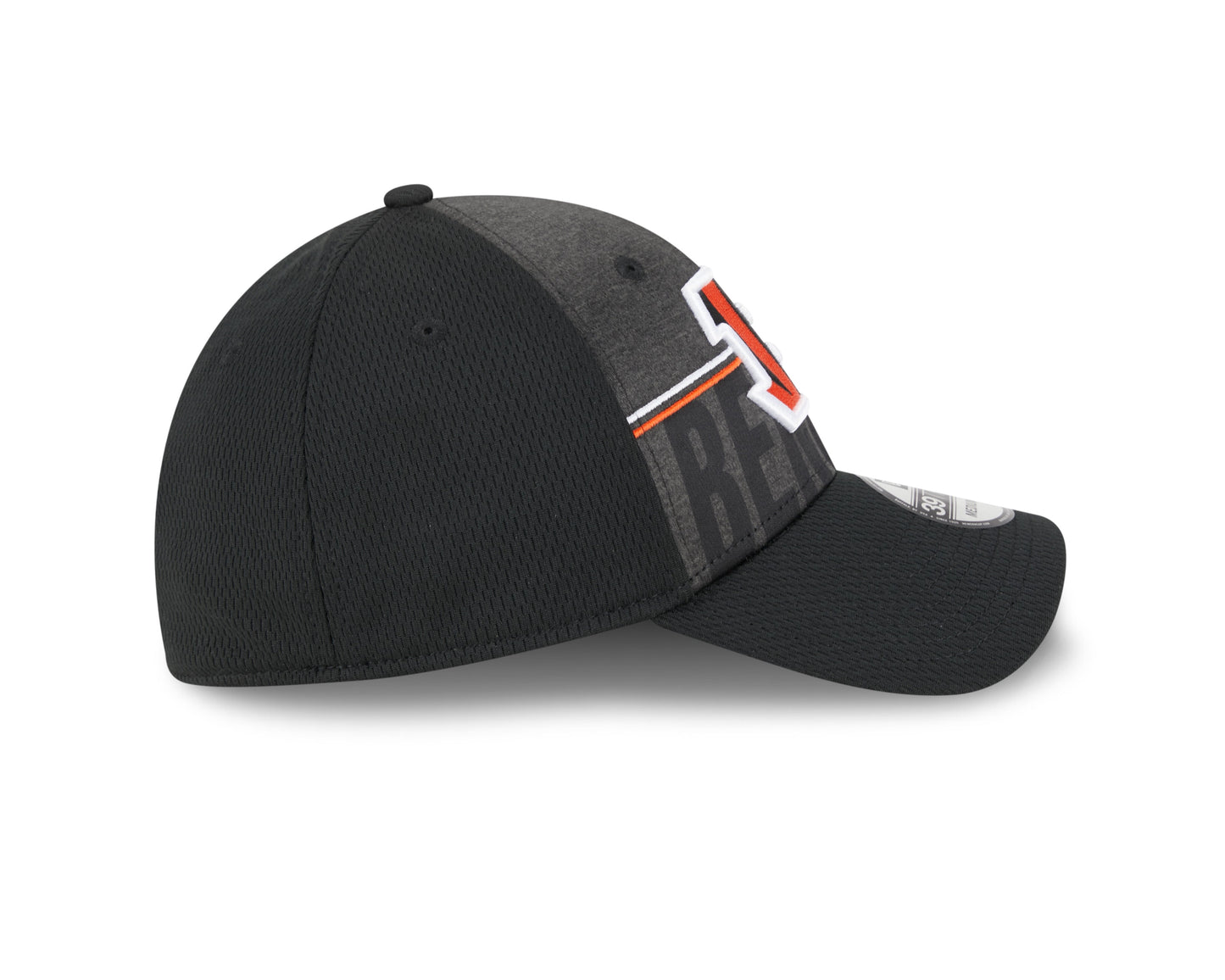 Men's Cincinnati Bengals New Era NFL 2023 Training Camp Black Primary Logo 39THIRTY Flex Fit Hat