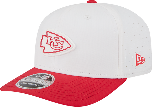 Men's Kansas City Chiefs New Era White/Red 2025 NFL Training Camp 9SEVENTY Adjustable Hat