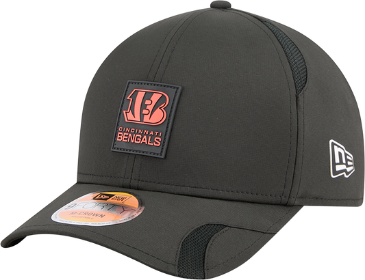 Men's Cincinnati Bengals New Era Black 2025 NFL Sideline Heat 9FORTY M-Crown Adjustable Hat