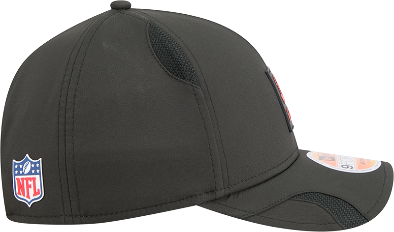 Men's Cincinnati Bengals New Era Black 2025 NFL Sideline Heat 9FORTY M-Crown Adjustable Hat