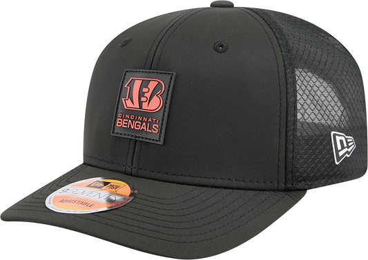 Men's Cincinnati Bengals New Era Black 2025 Sideline 9SEVENTY Trucker Adjustable Hat