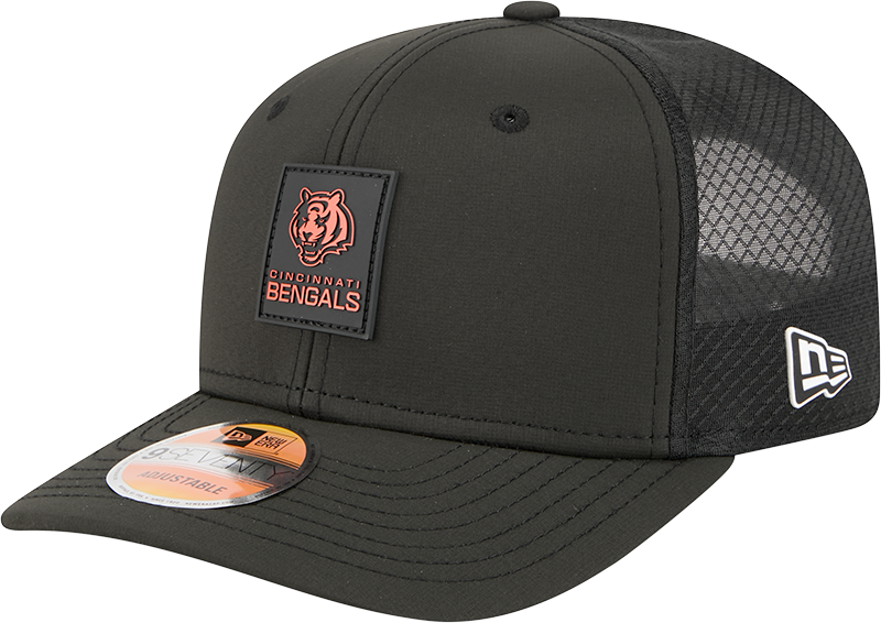 Men's Cincinnati Bengals New Era Black 2025 Sideline 9SEVENTY Trucker Adjustable Hat
