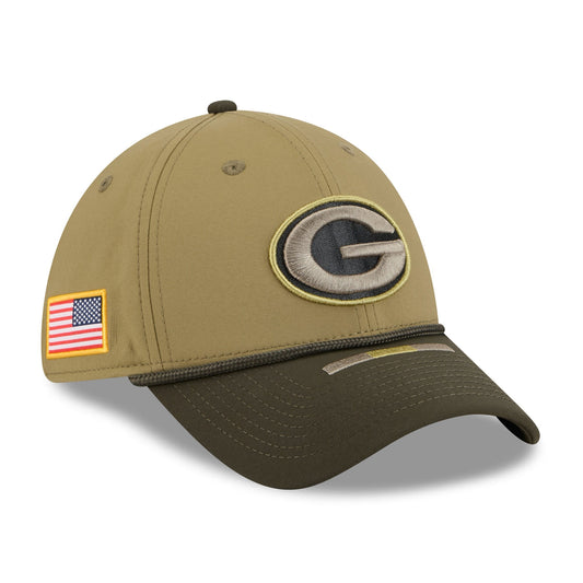 Men's Green Bay Packers New Era Green 2025 Salute to Service 39THIRTY Flex Hat